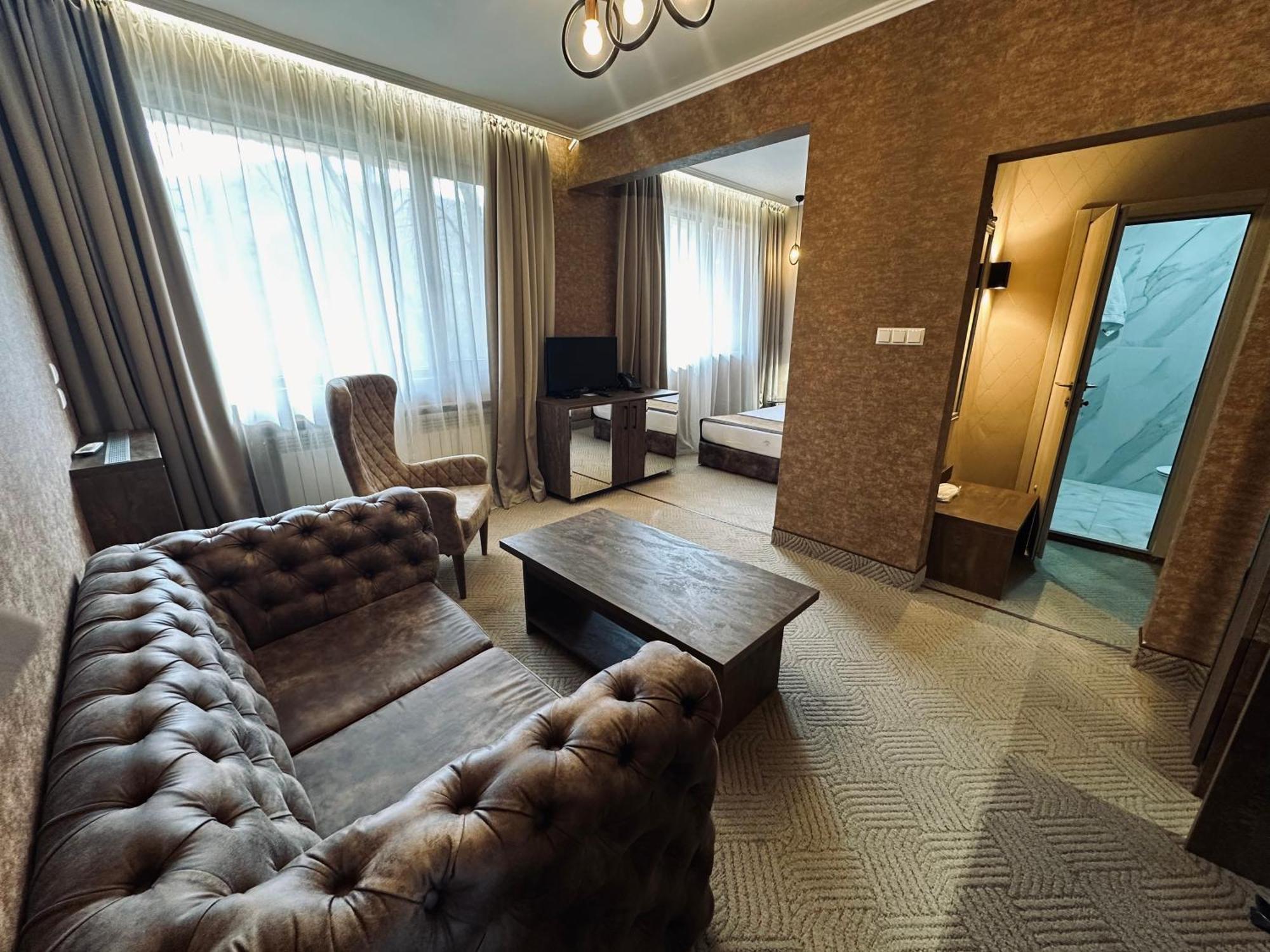 Хотелски Комплекс Белият Кон Targovishte  Exterior photo