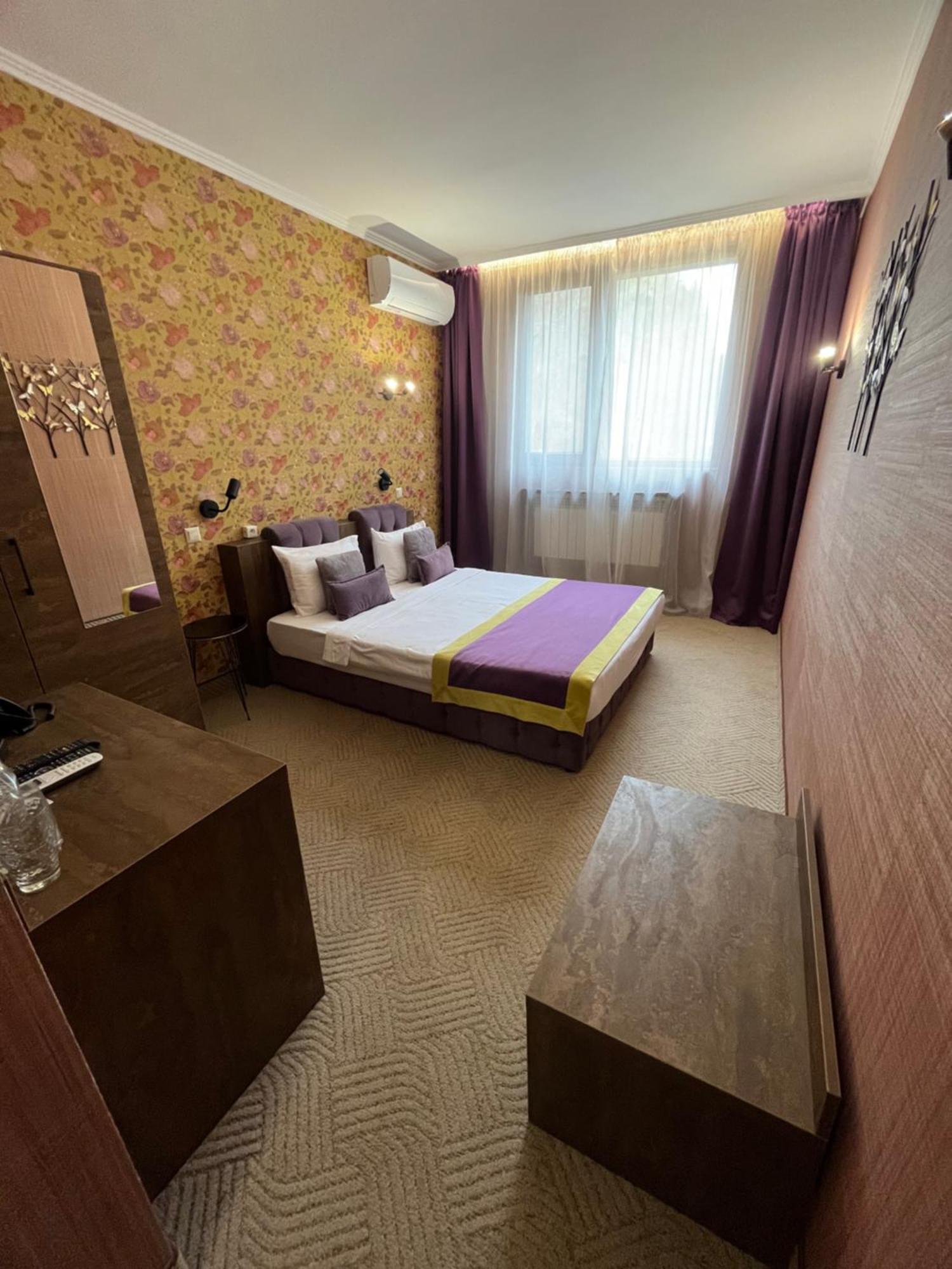 Хотелски Комплекс Белият Кон Targovishte  Exterior photo